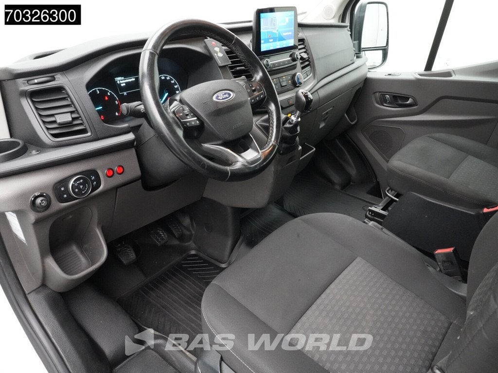 Ford Transit 130pk Dubbel Cabine Open Laadbak Trekhaak Navi, Auto's, Stof, Euro 6, 4 cilinders, Wit