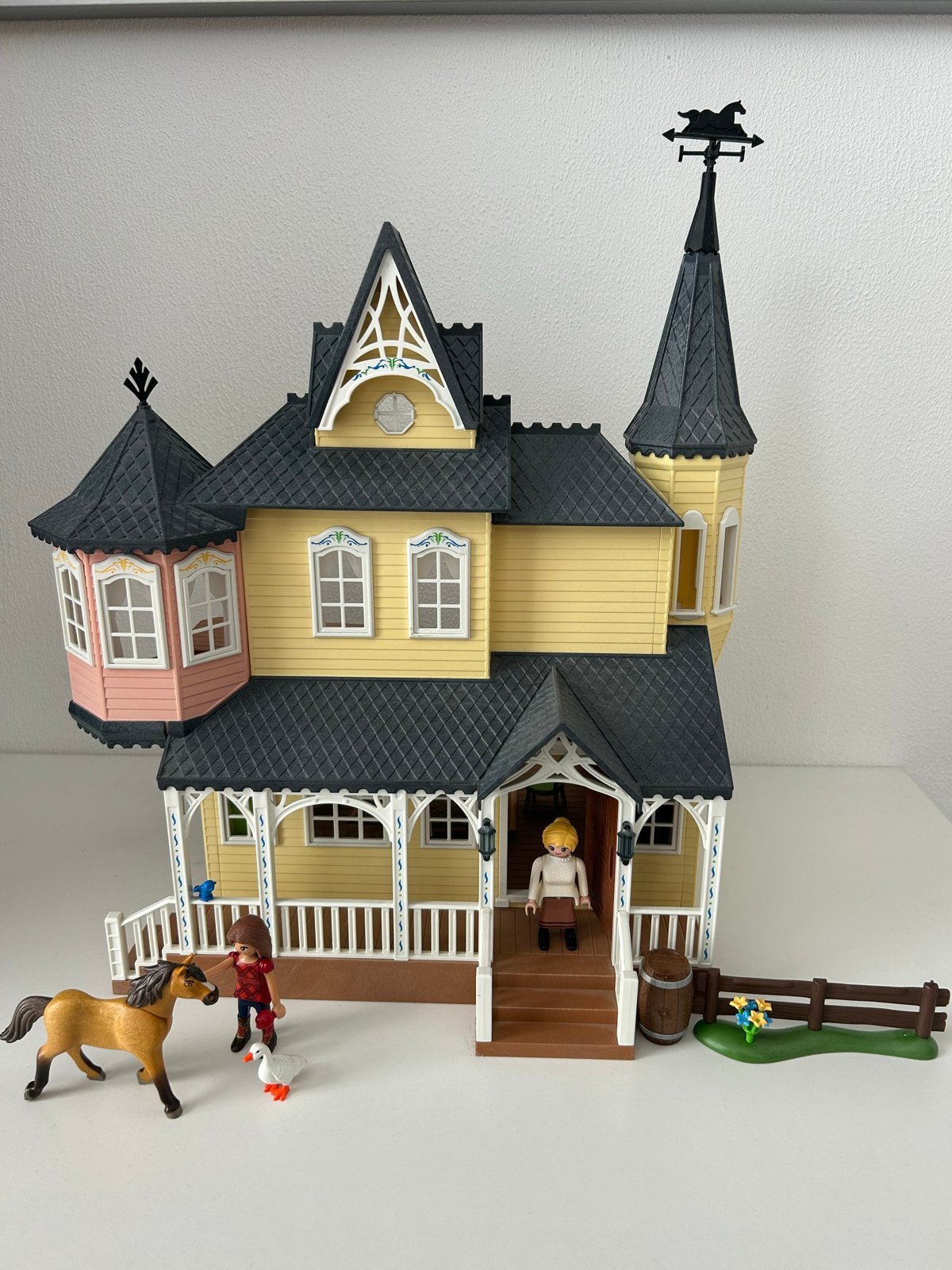 Playmobil Spirit Lucky's huis met paard en figuren, Kinderen en Baby's, Speelgoed | Playmobil, Ophalen, Gebouw, Complete set, Zo goed als nieuw