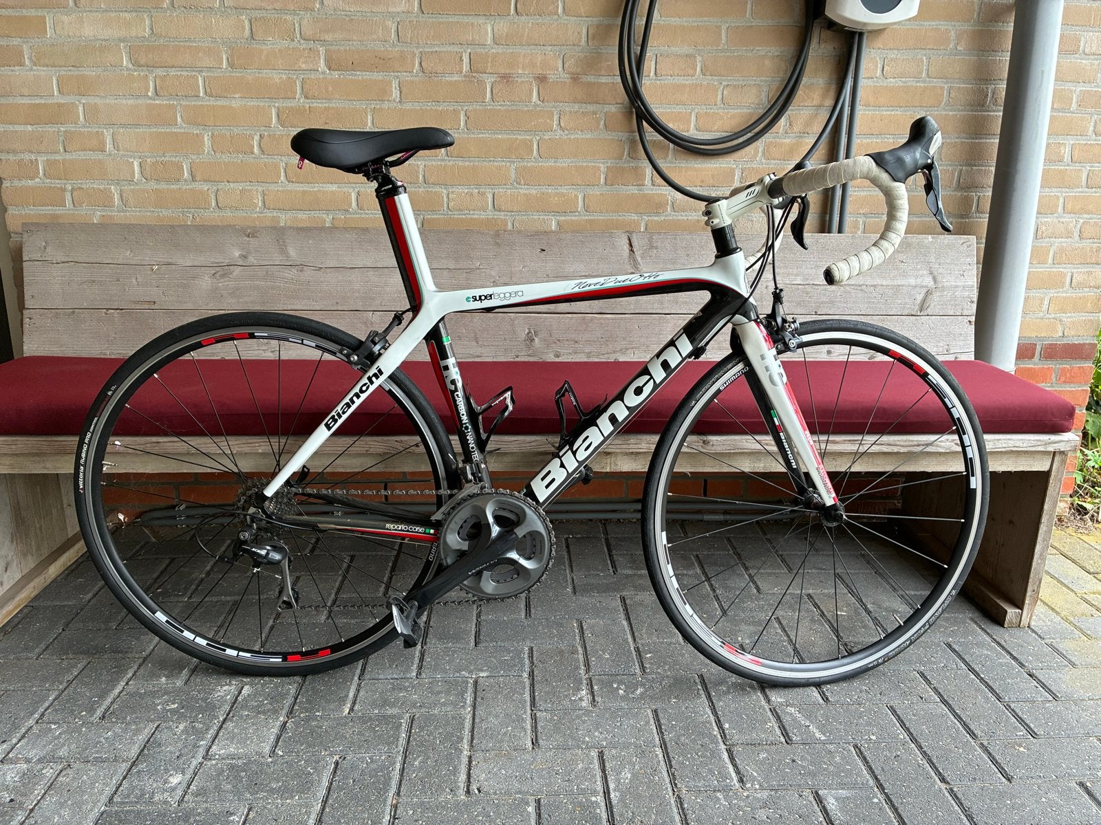 Bianchi Superleggera racefiets - Carbon frame, 28 inch, Gebruikt, Carbon, Velgrem