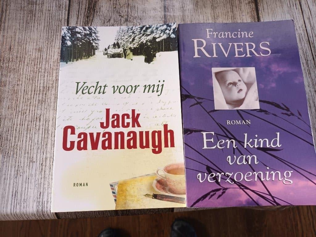 2 boeken, Ophalen of Verzenden, Gelezen