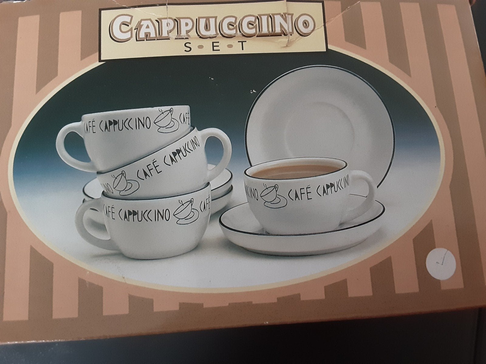 4 Nieuwe Cappuccino Kop en Schotels - In Doos, Ophalen