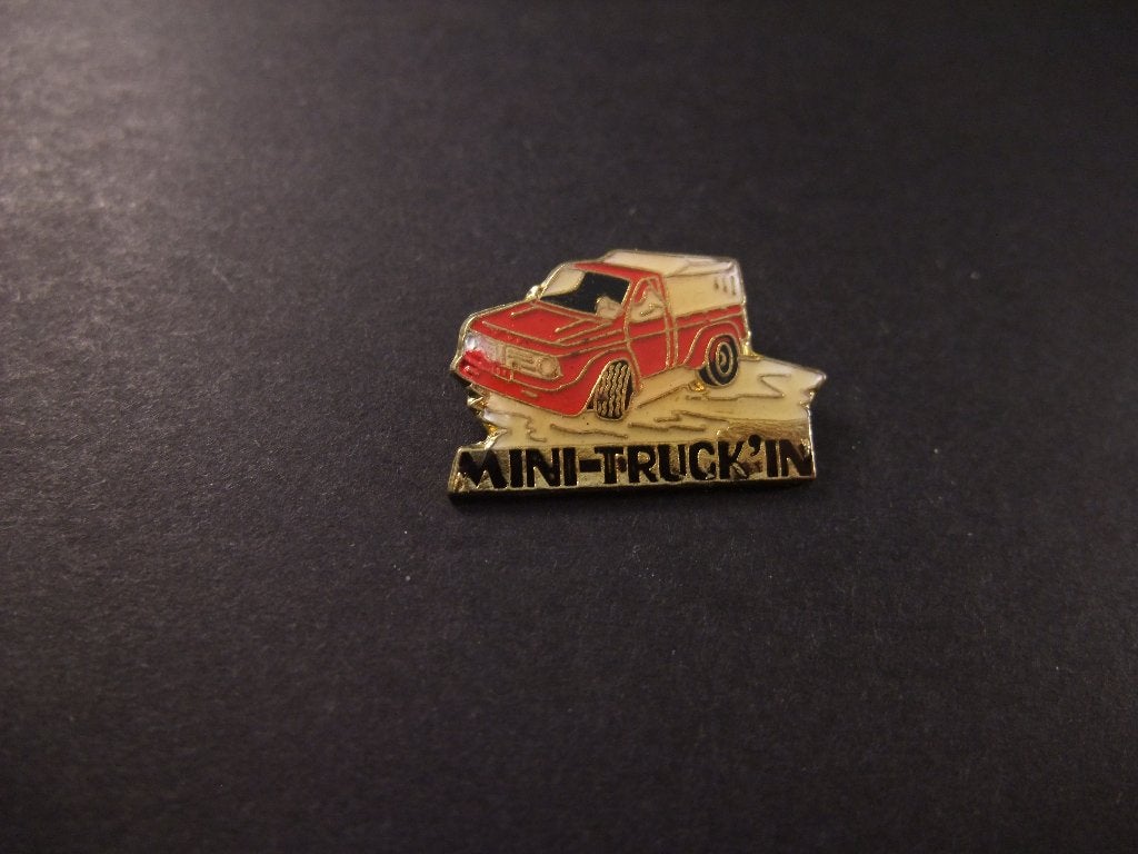 Minitruck , (micro-truck) lichte vrachtwagen , pin, Verzamelen, Ophalen of Verzenden, Gebruikt, Overige onderwerpen