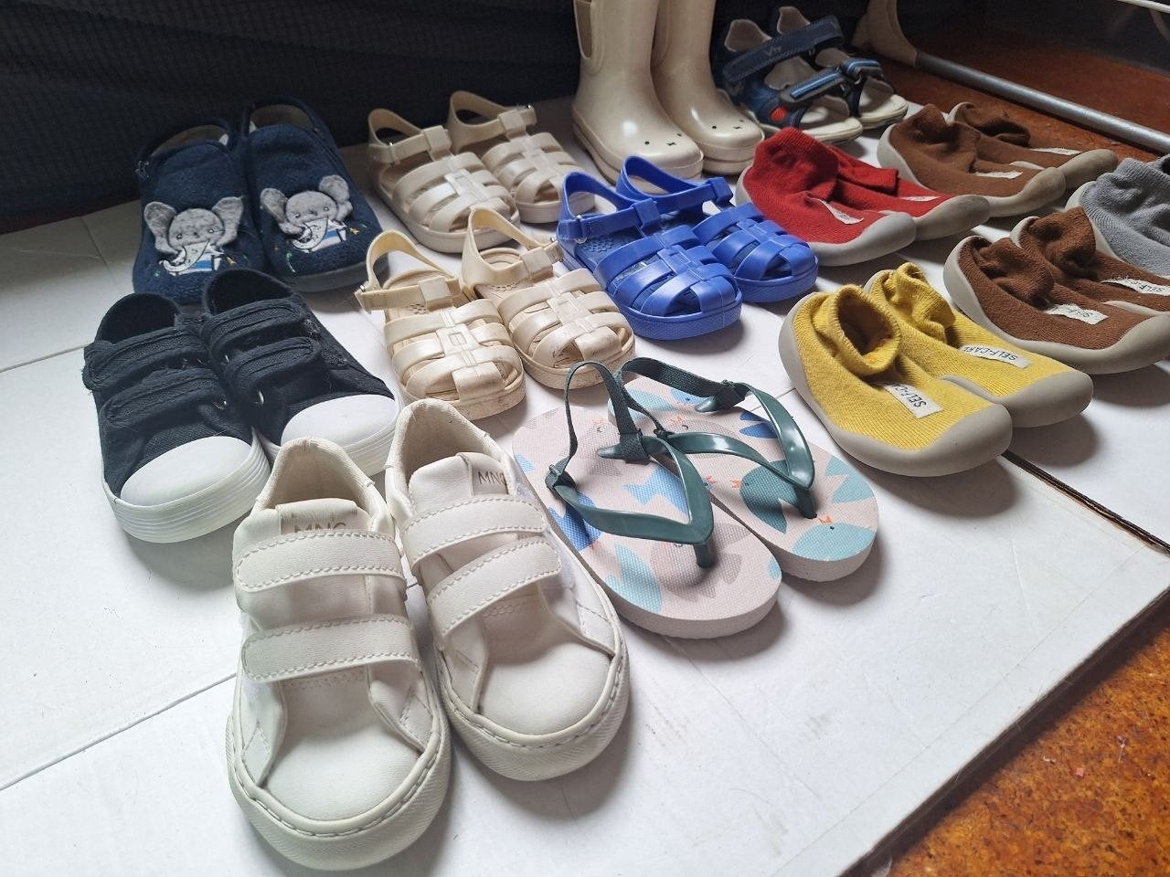 Grote partij diverse kinderschoenen, sandalen en slippers, Gebruikt, Jongen of Meisje, Schoenen, Diverse merken