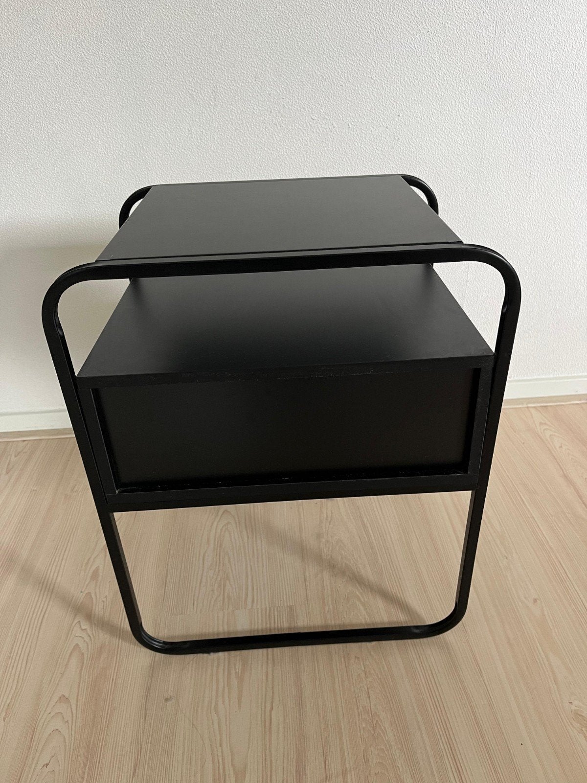 Zwart  industrieel (nacht) kastje, Huis en Inrichting, Tafels | Bijzettafels, Ophalen, Rechthoekig, Minder dan 55 cm, Minder dan 45 cm