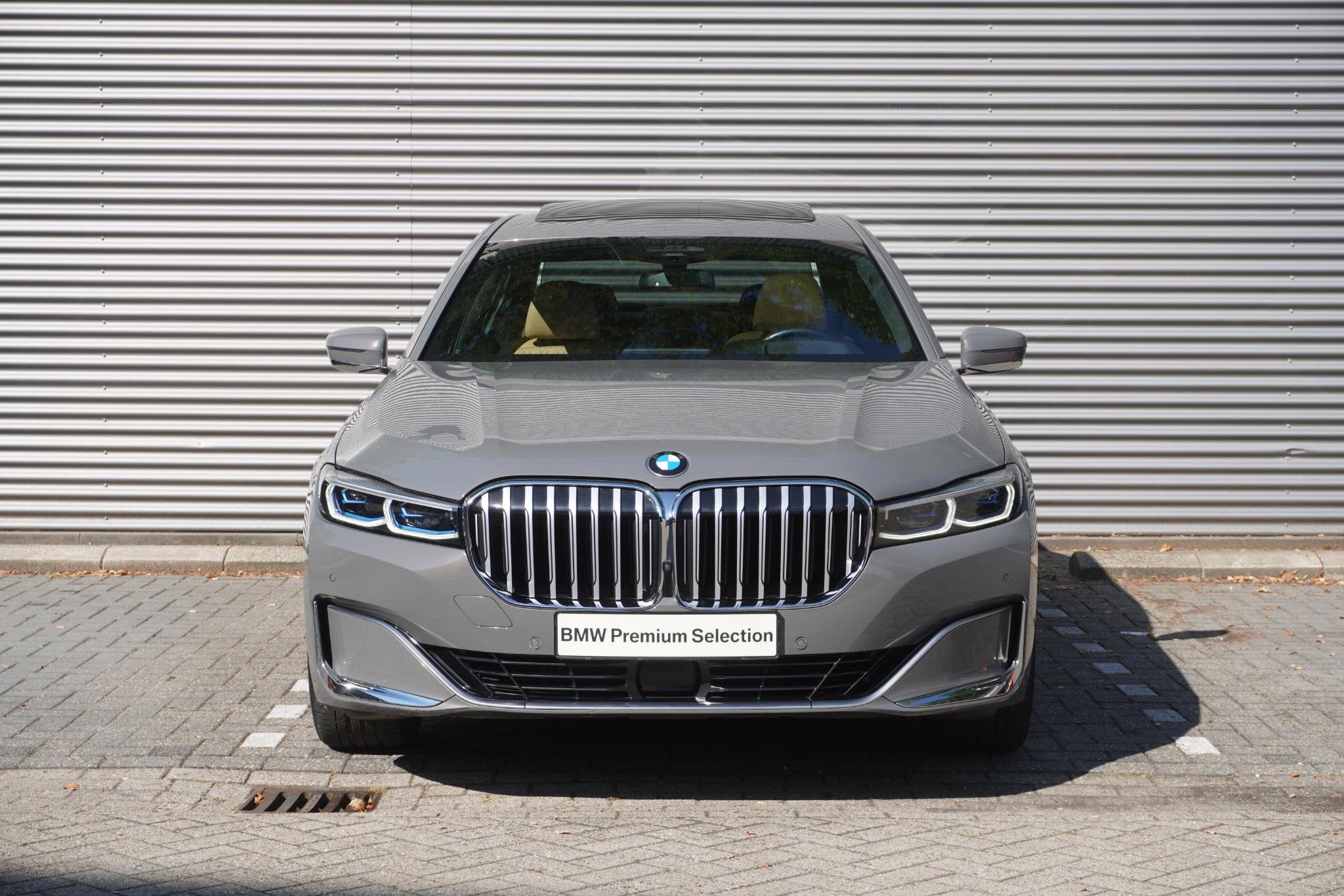BMW 7 Serie Limousine 745Le xDrive High Executive | Integral, Auto's, BMW, Stof, Gebruikt, 52 km, Met garantie (alle)