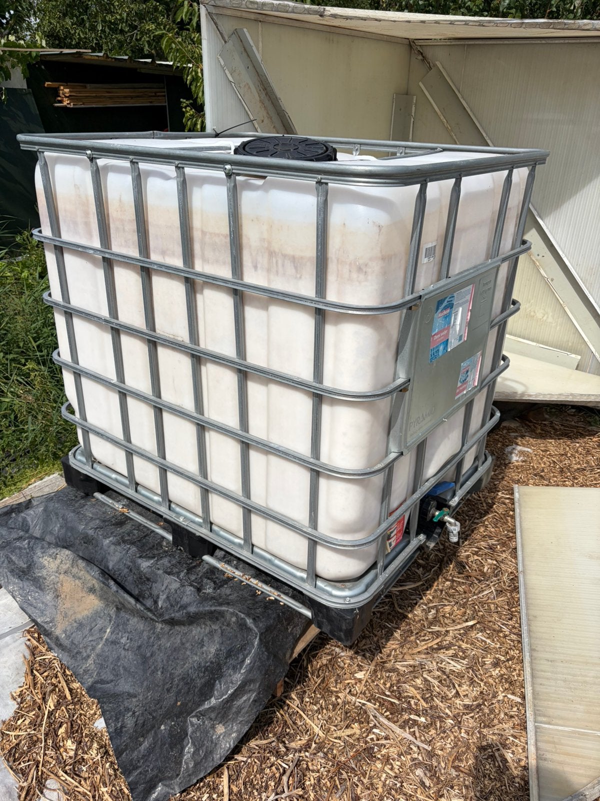 Ibc tank 1000 liter vat, 150 liter of meer, Ophalen, Zo goed als nieuw