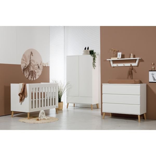 Complete babykamer (ledikant, kast, commode, matras), Ophalen, Zo goed als nieuw, Ledikant