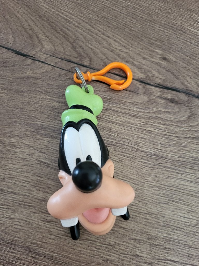 Disney sleutelhanger van Goofy, Verzamelen, Disney, Zo goed als nieuw, Beeldje of Figuurtje, Goofy of Pluto, Ophalen of Verzenden