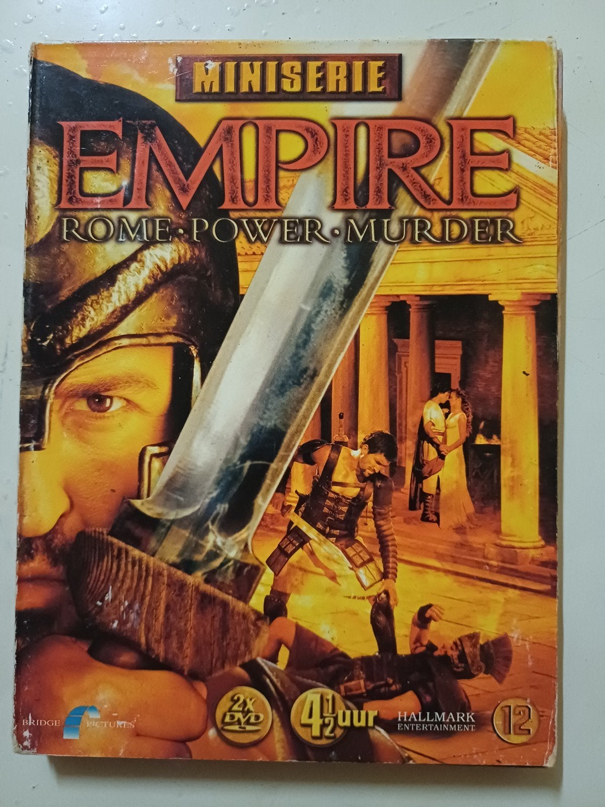Empire, Vanaf 12 jaar, Ophalen of Verzenden, Zo goed als nieuw