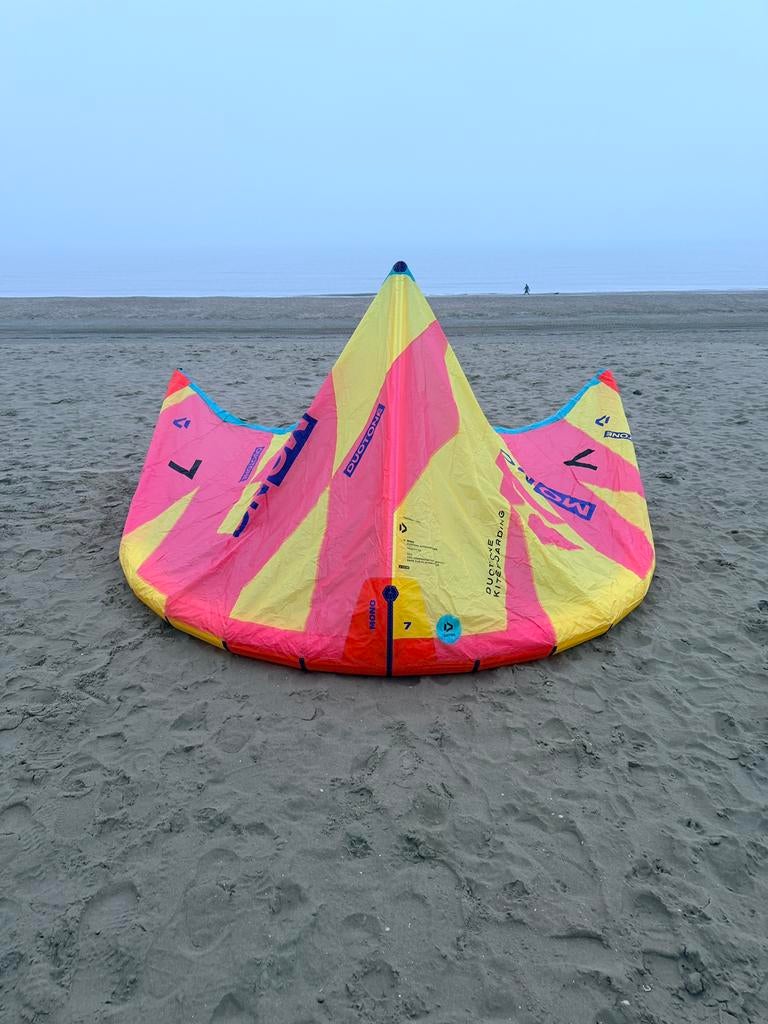 Duotone Mono 2024 7 en 11m *NIEUWSTAAT*, Geen board, Zo goed als nieuw, Kite, 11 m²