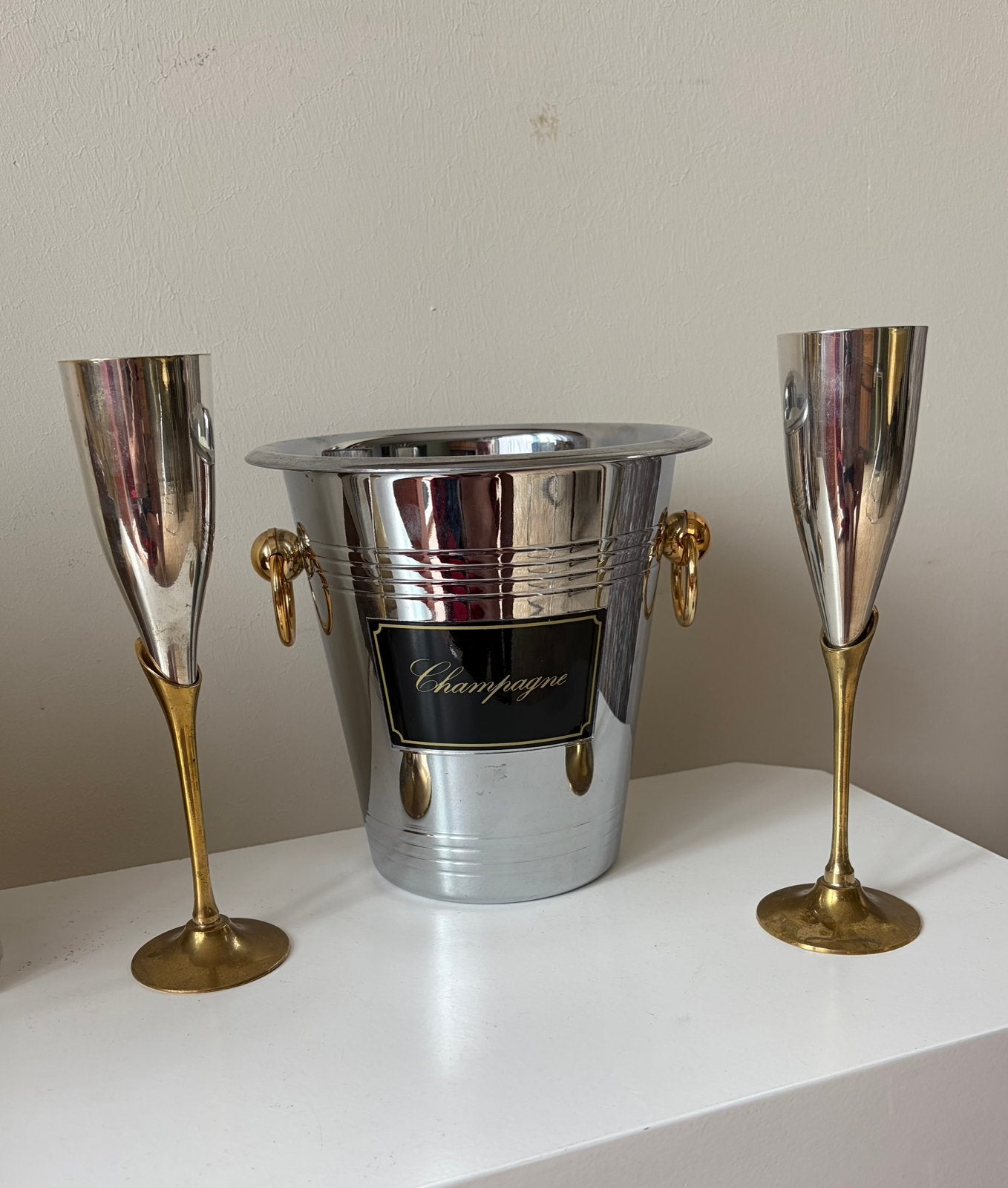 Verzilverde champagne flute en wijnkoeler., Ophalen of Verzenden