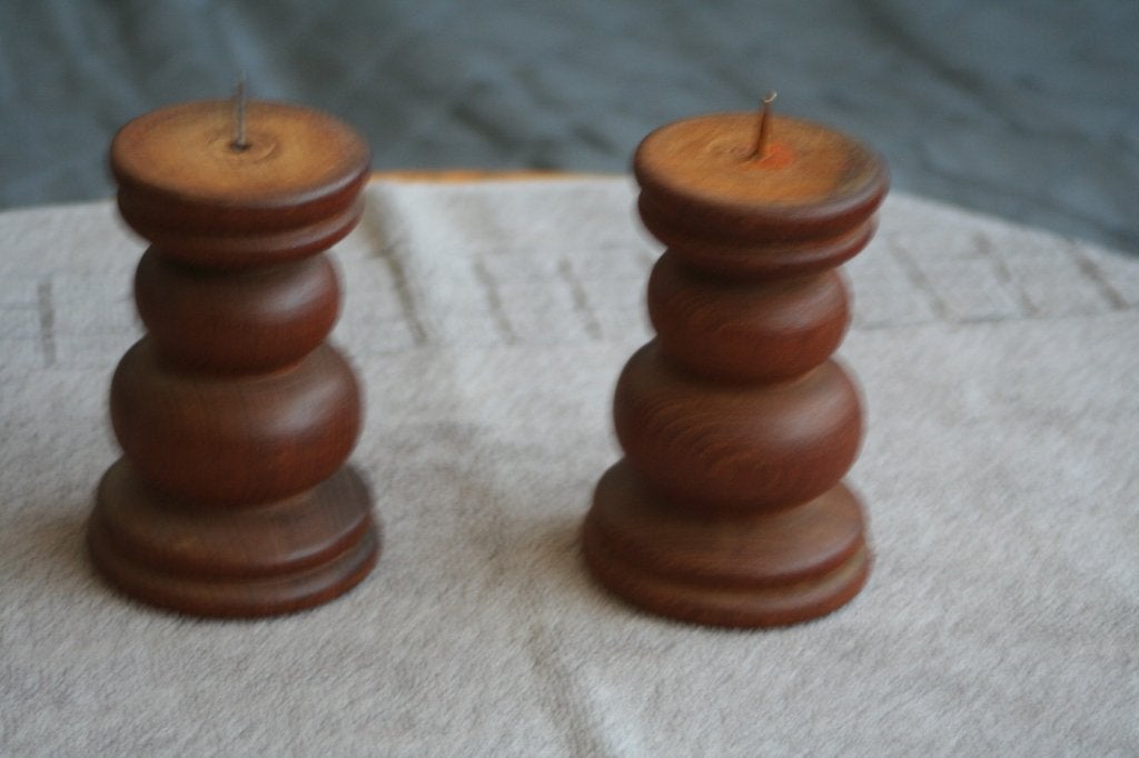 Zeer mooie oude 2 Kandelaars van hout bij een oud klok, Antiek en Kunst, Ophalen of Verzenden, Overige materialen