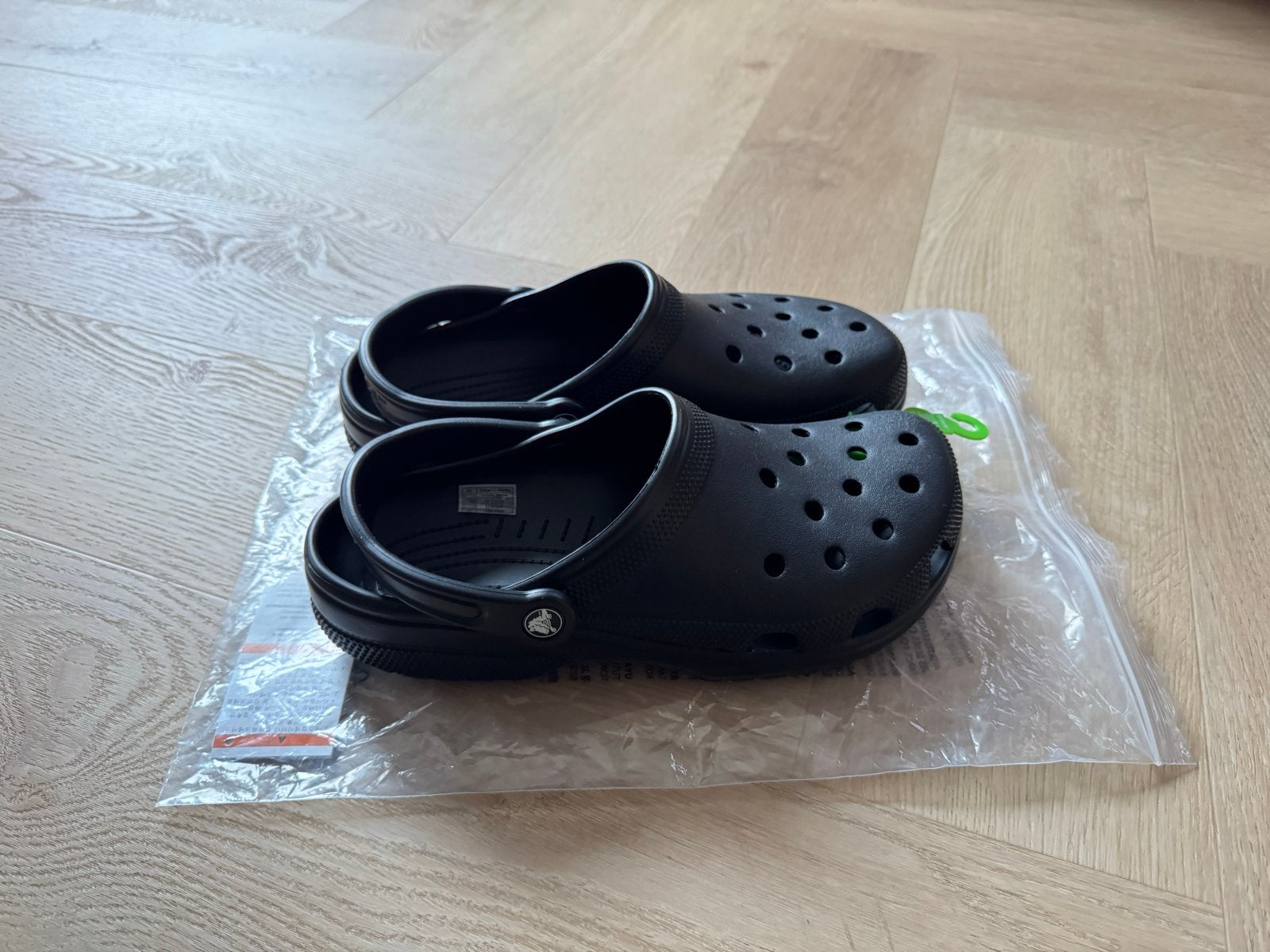 Zwarte Crocs - Maat 42-43, Verzenden, Nieuw, Zwart