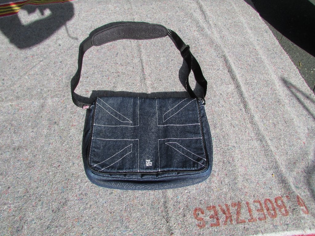 Pat says now Jeans tas iPad MacBook Pro laptops 8-13 inch., Computers en Software, Ophalen of Verzenden, Zo goed als nieuw, 13 inch