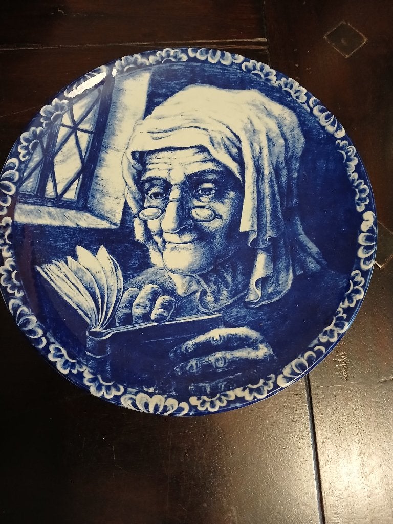 Boch Delfts blauw bord met lezende vrouw,25cm, Antiek en Kunst, Antiek | Wandborden en Tegels, Ophalen of Verzenden
