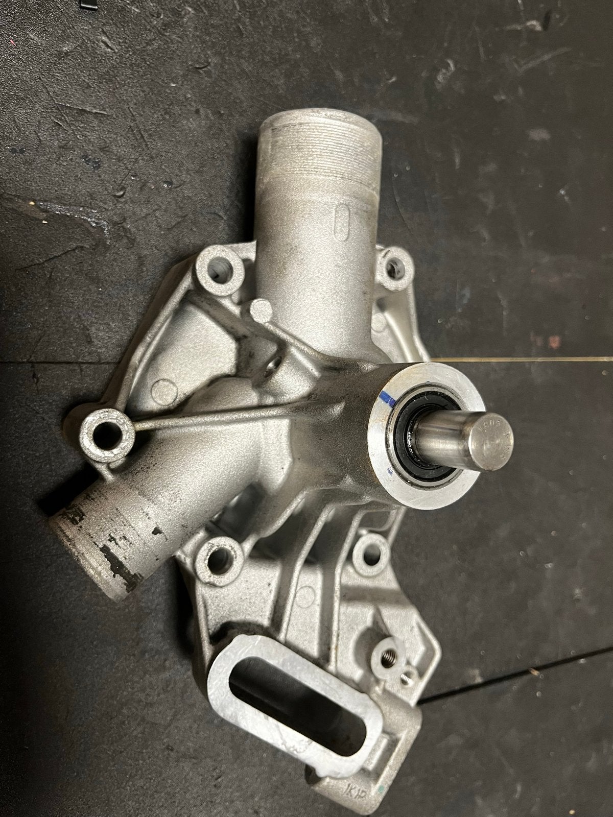 Waterpomp Peugeot J5 / Citroën C25 2.5 diesel (zonder poulie, Ophalen, Gebruikt, Peugeot