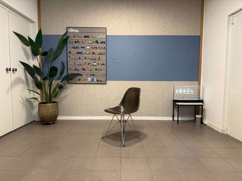 Herman Miller | Eames | DSR | Seal Brown Fiberglass | 1x, Huis en Inrichting, Stoelen, Gebruikt, Bruin, Herman Miller, Ophalen of Verzenden