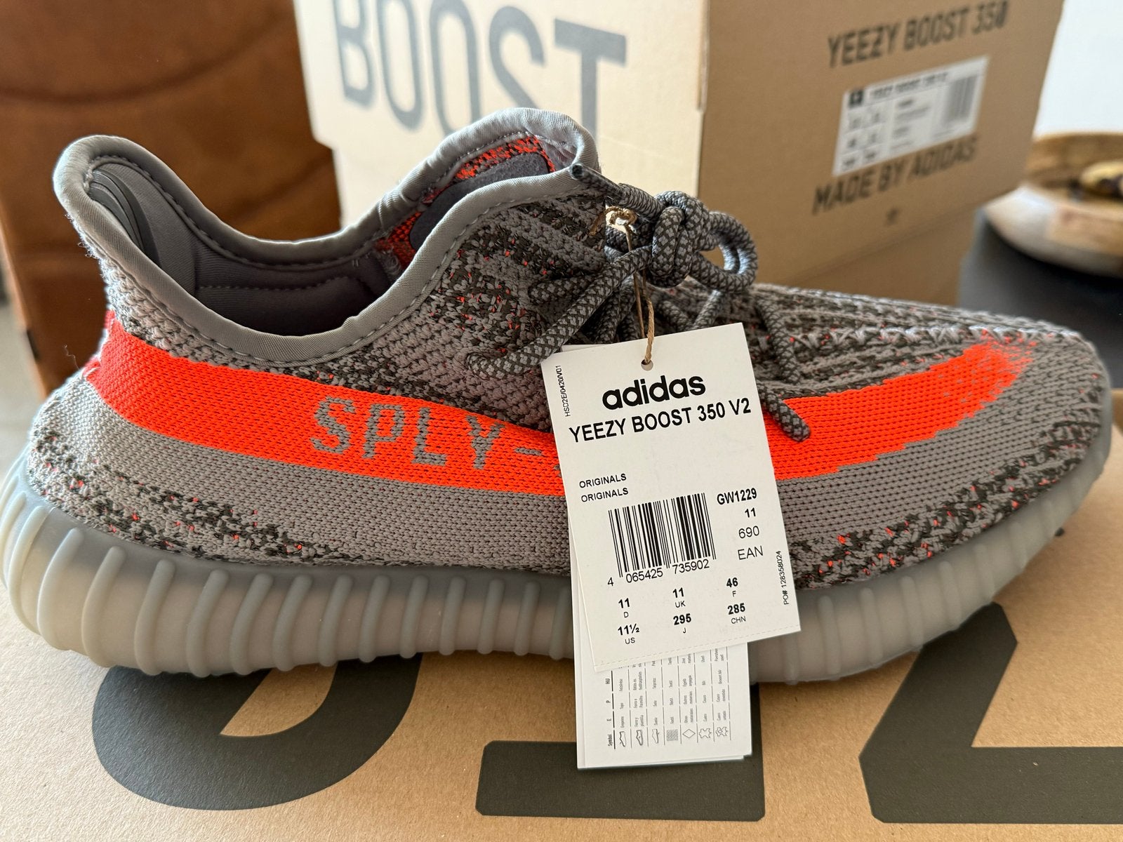 Adidas Yeezy Boost 350 V2 Maat 46, Kleding | Heren, Schoenen, Verzenden, Nieuw, Overige kleuren, Sneakers of Gympen
