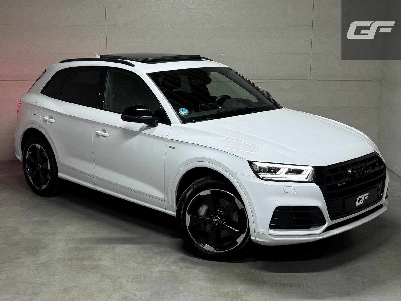 Audi Q5 50 TFSI e Quattro Black Edition S-Line Pano Virtual, Auto's, Audi, Automaat, 2005 kg, 4 cilinders, Wit