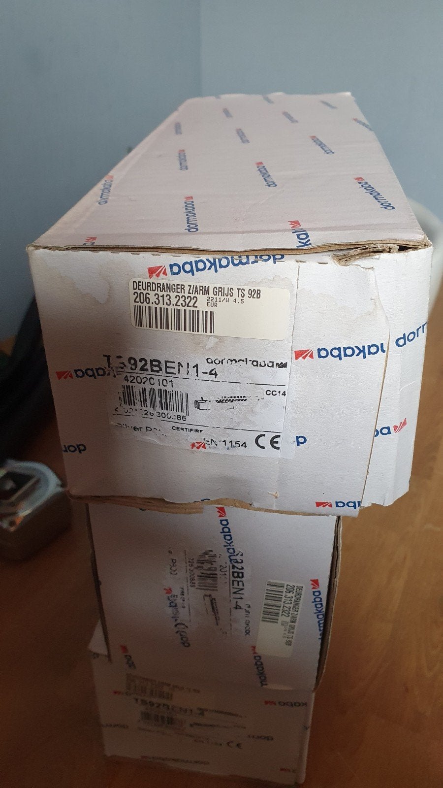 3x deurdranger grijs inclusief arm nieuw in de doos., Ophalen, Nieuw, Overige typen