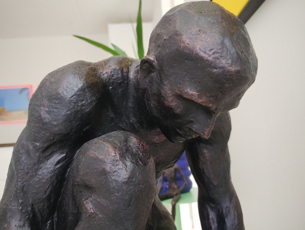 Beeld Crouching Sculpture, Ophalen of Verzenden, Nieuw, Mens