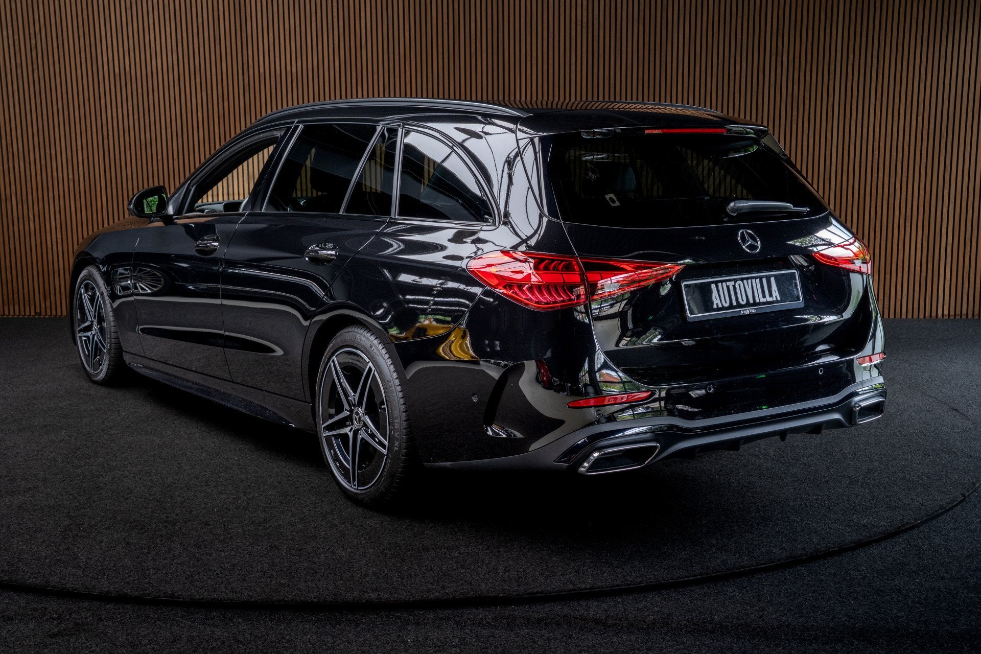Mercedes-Benz C-Klasse Estate 180 AMG Pano Leder Matrix LED, Automaat, Gebruikt, Zwart, 4 cilinders