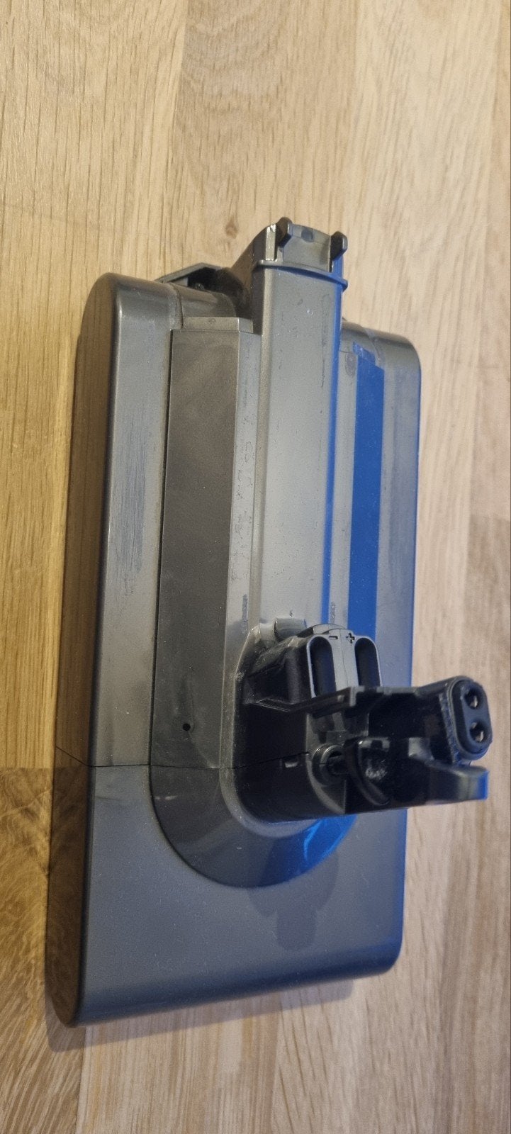 Dyson v11 accu en accessoires, Overige controllers, Ophalen of Verzenden, Zo goed als nieuw, Draadloos