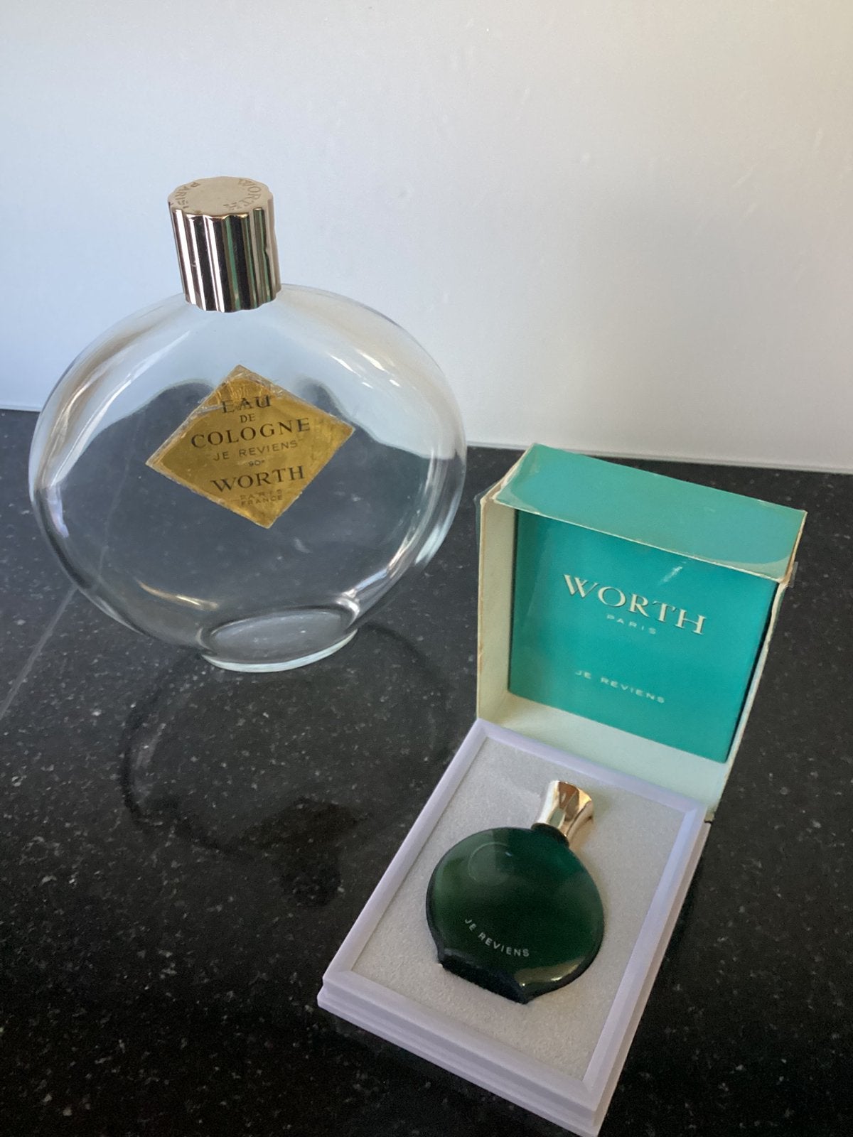 Reviers parfum en Cologne Worth / Lalique., Ophalen, Gebruikt, Parfumfles