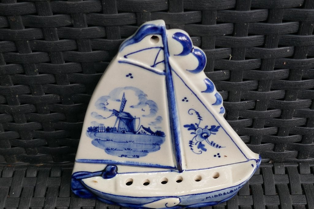 Zeilschip van Delfsblauw porselein  -  pijpen rekje, Antiek en Kunst, Verzenden