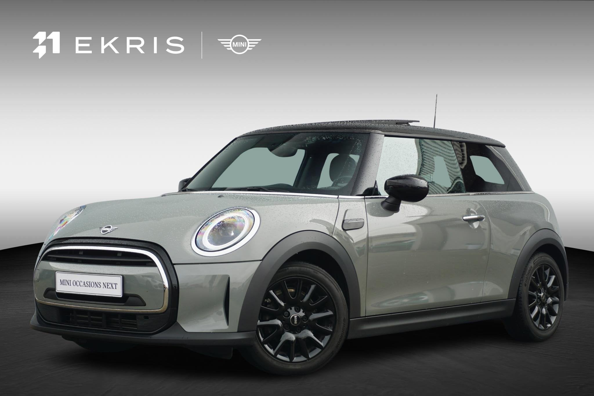 MINI 3-deurs Cooper Essential Uitvoering | Panoramadak | Nav, Voorwielaandrijving, Gebruikt, Met garantie (alle), 4 stoelen