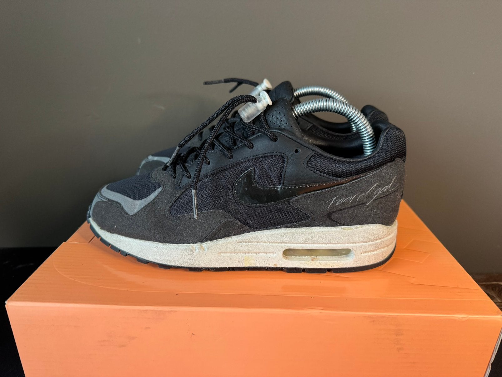 NIKE AIR SKYLON II / FOG X AM1 HYBRID CUSTOM EU 39/40, Ophalen of Verzenden, Zwart