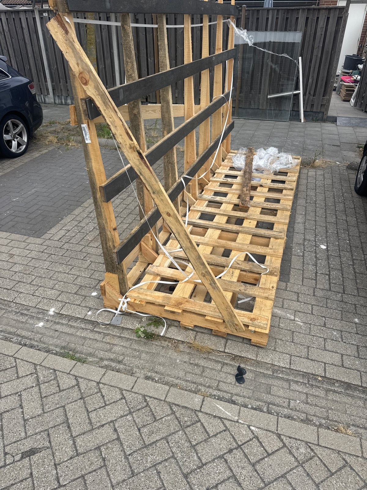 Gratis af te halen: Pallet van 3 meter lang alleen deze week, Doe-het-zelf en Verbouw, Hout en Planken, Ophalen, Gebruikt, 300 cm of meer