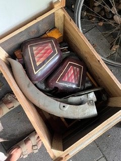 Triumph TR6 in onderdelen met veel extra materiaal, Ophalen, Gebruikt