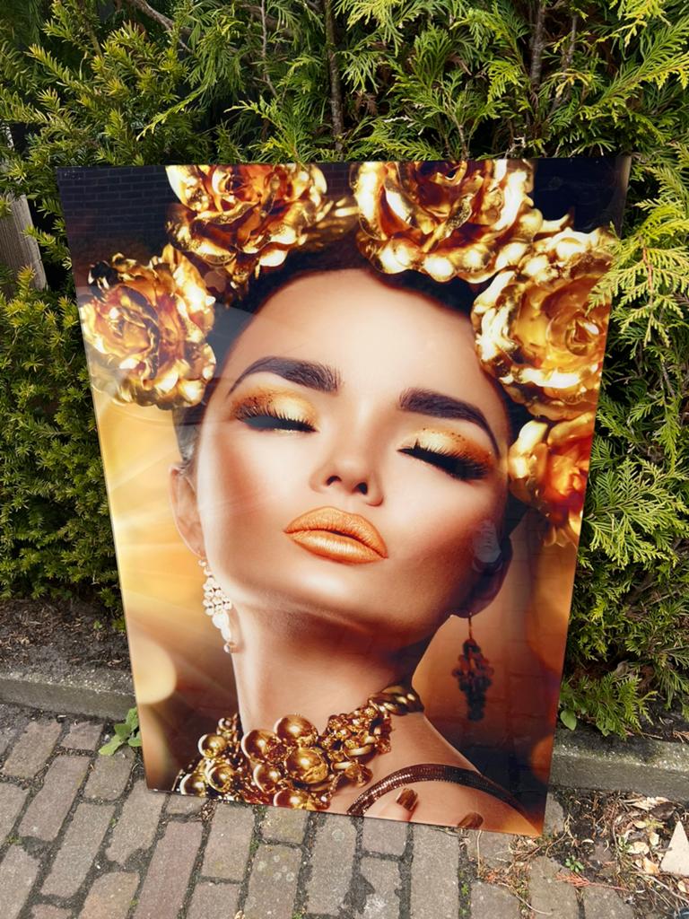 Glasschilderij vrouw / goud showmodel €50,/, Ophalen, Zo goed als nieuw, Schilderij, 75 cm of meer
