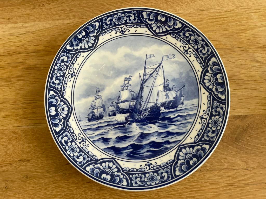 Royal Delft Bord Schepen van De Porceleyne Fles, Antiek en Kunst, Ophalen of Verzenden