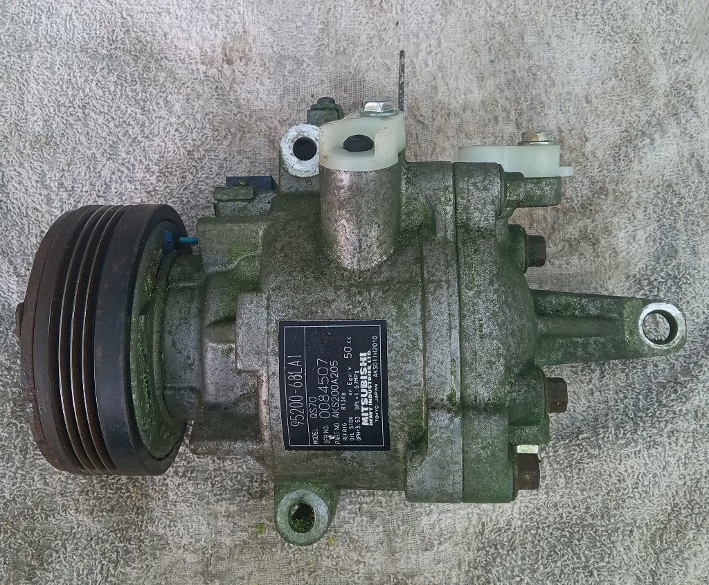 Mitsubishi airco compressor QS70 (lees goed omschrijving!!), Auto-onderdelen, Ophalen of Verzenden, Gebruikt, Mitsubishi