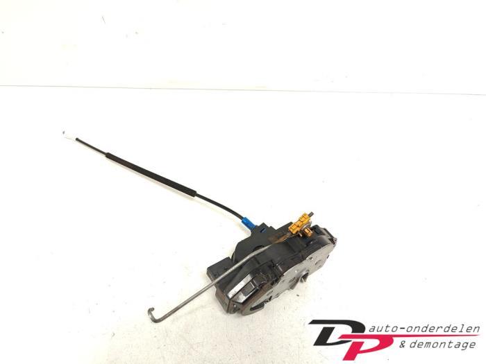 Deurslot Mechaniek 4Deurs rechts-voor van een Opel Astra, Gebruikt, -, -, Opel