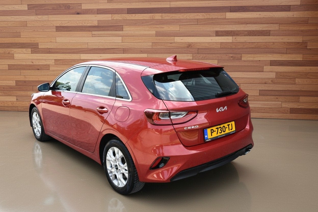 Kia Ceed 1.0 T-GDi DynamicLine | 120PK | CARPLAY | CAMERA, Voorwielaandrijving, Dealer onderhouden, Stof, Gebruikt