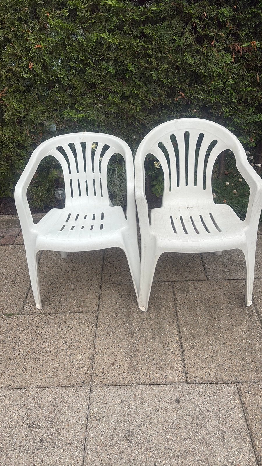 2x stapelstoelen, Ophalen, Zo goed als nieuw