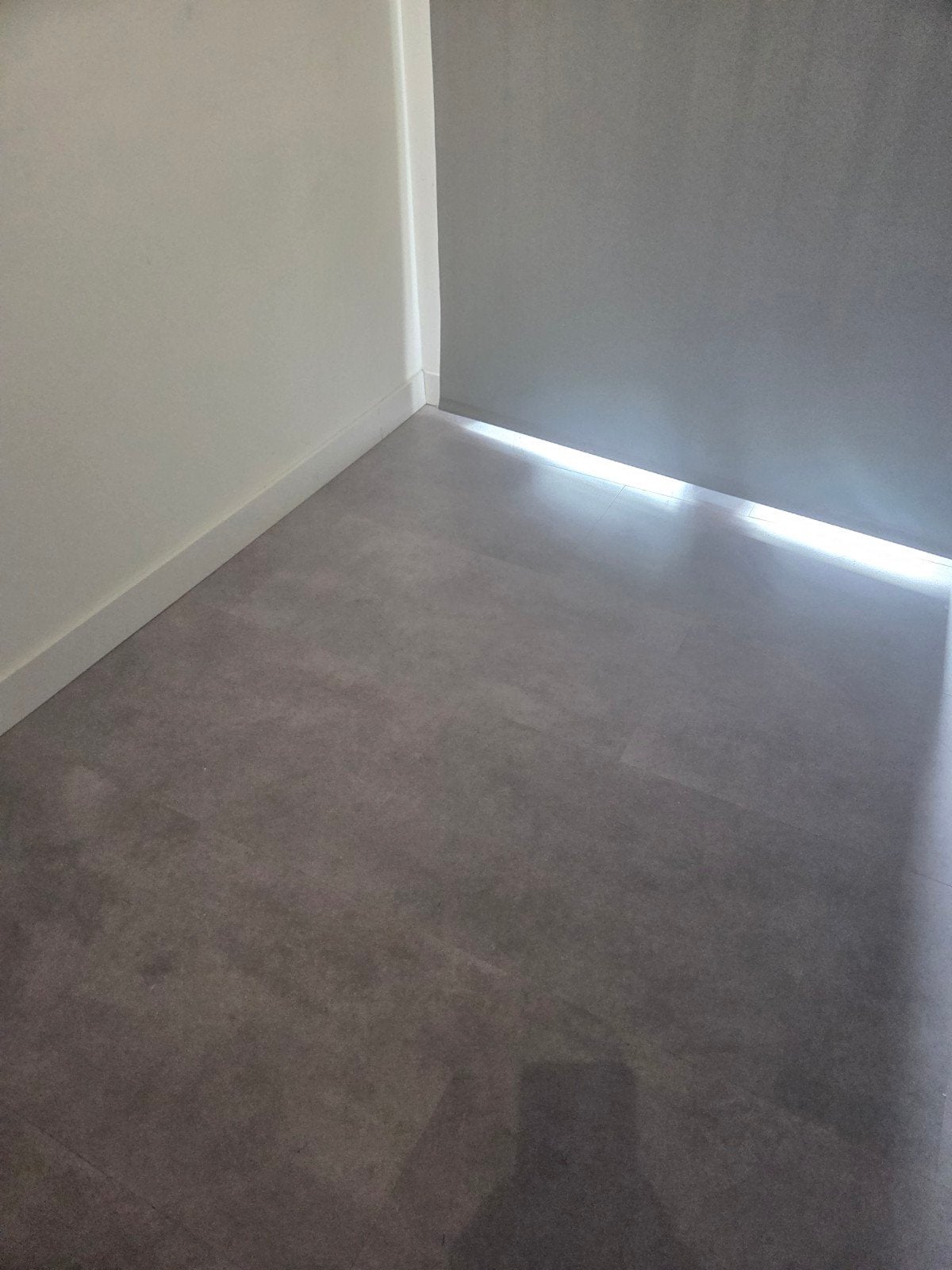 Betonlook Klik PVC met keramische toplaag en ondervloer, Ophalen, Kunststof, 50 tot 150 cm, Nieuw