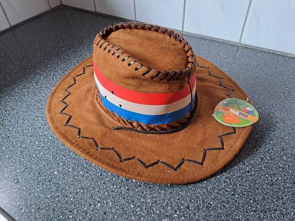 Bruine Cowboyhoed met Nederlandse Vlag Band, Onbekend, Onbekend, Ophalen of Verzenden, Zo goed als nieuw