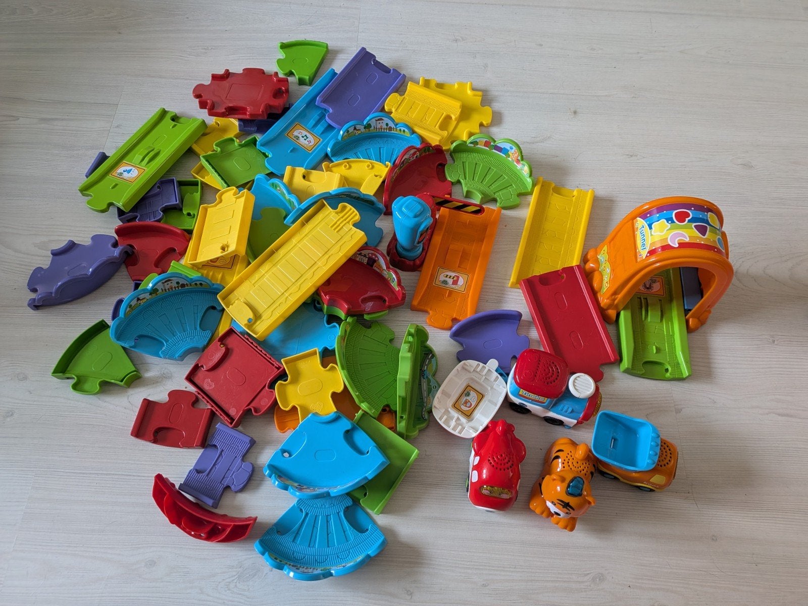 VTech Toet Toet Auto's, Trein, Zoef Zoef Dieren en baandelen, Ophalen, Gebruikt