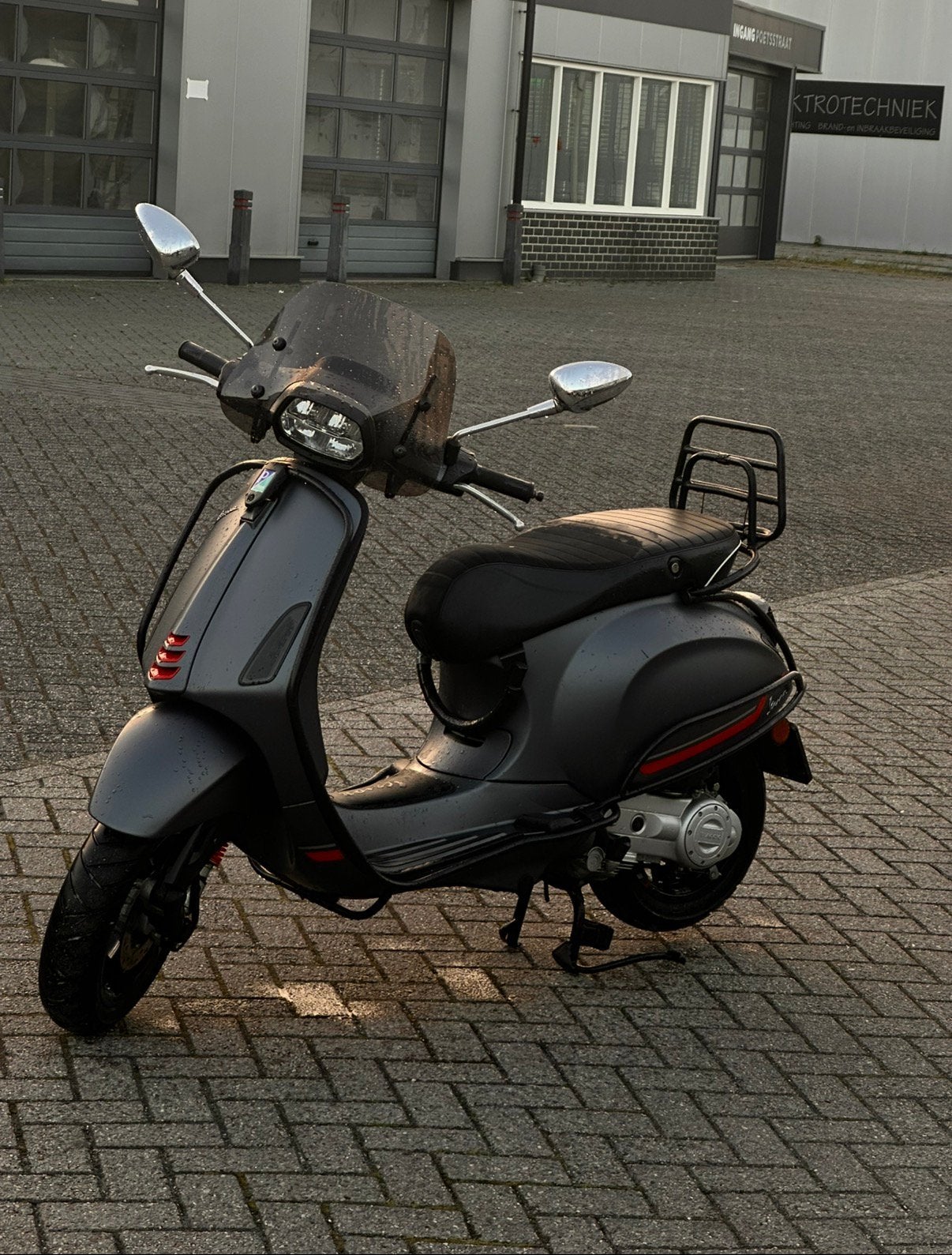 Vespa sprint 2021 | Akrapovic |, Fietsen en Brommers, Ophalen, Maximaal 45 km/u, Vespa S, 49 cc
