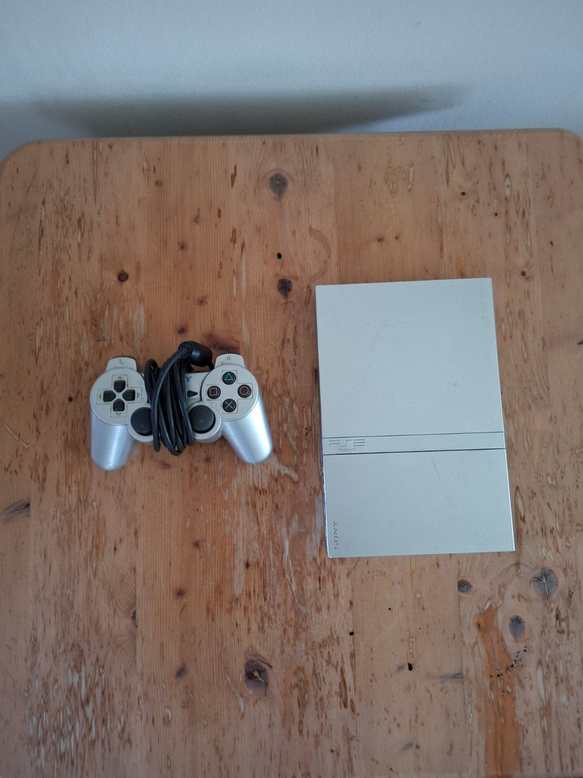 playstation 2 satin silver ~ lees de advertentie!, Spelcomputers en Games, Ophalen of Verzenden, Zilver, Met 1 controller