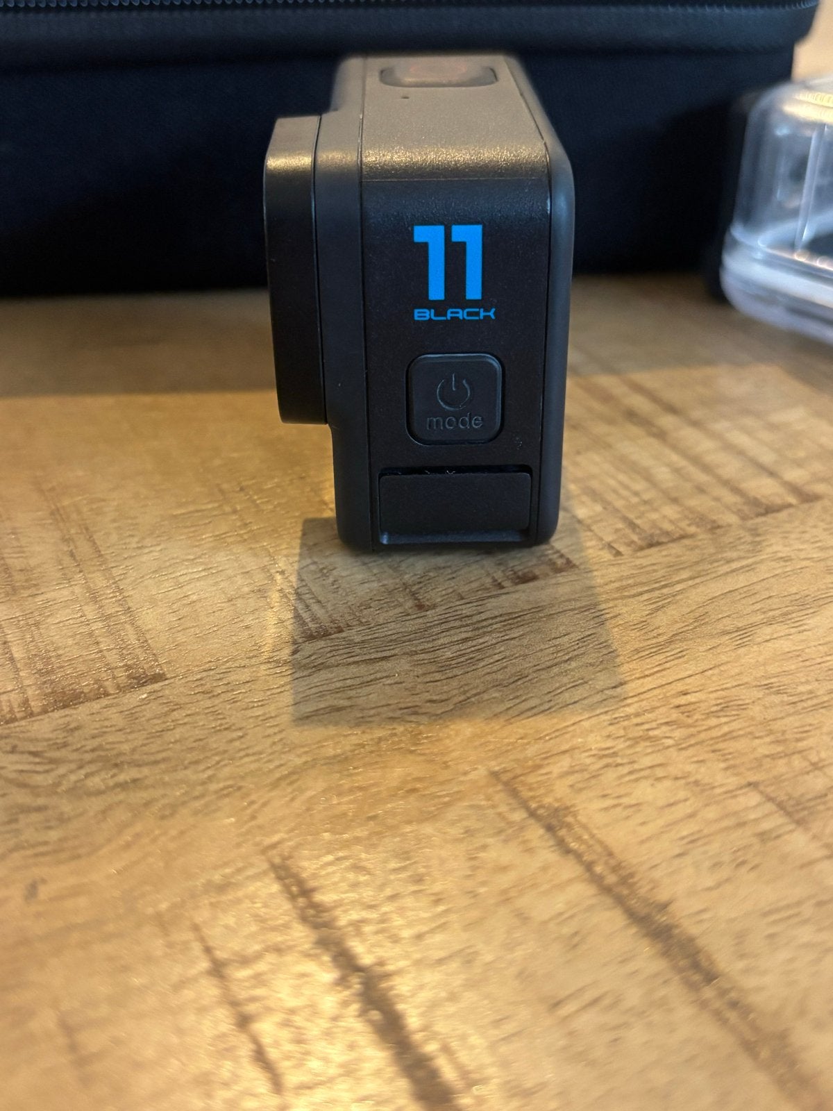 Foto 3 van GoPro Hero 11 Black met accessoires en 3 accu's