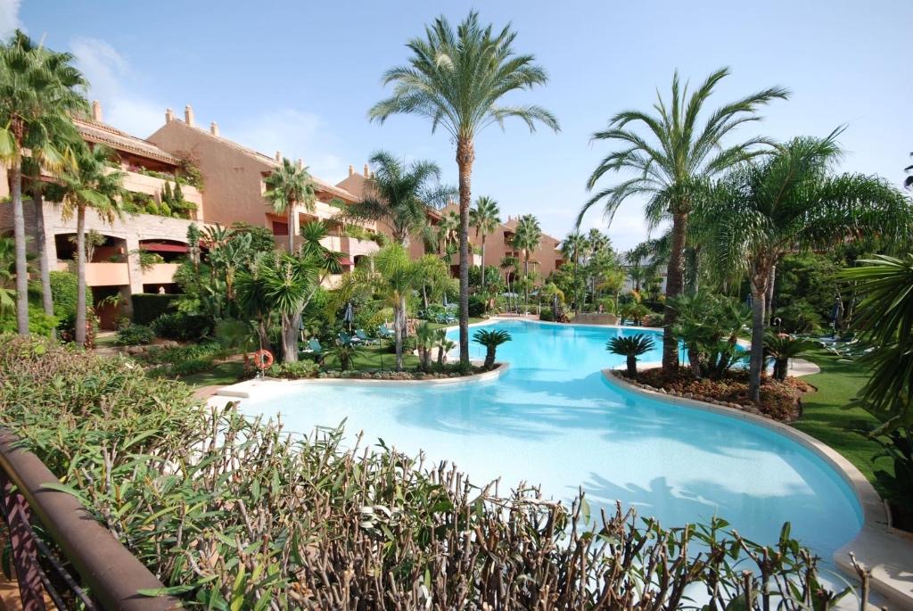 Te huur Luxe appartement Marbella, Vakantie, Vakantiehuizen | Spanje, Dorp, 2 slaapkamers, Wasmachine, Appartement