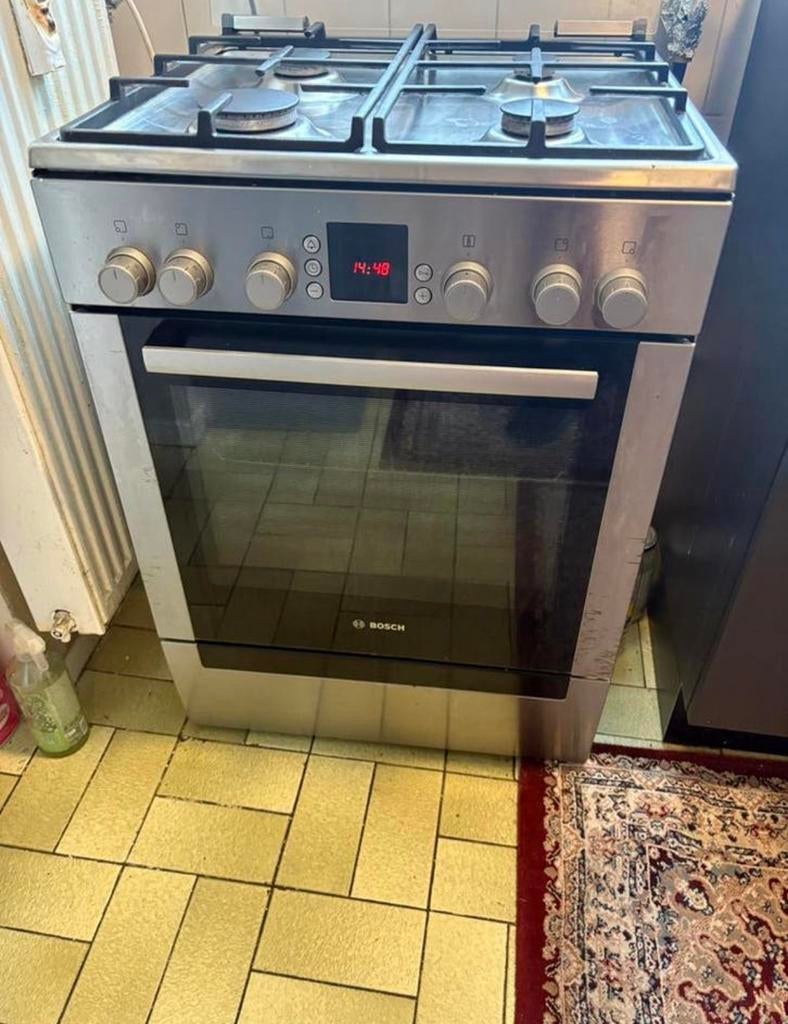 bosch fornuis, Zo goed als nieuw, Gas, Vrijstaand, 85 tot 90 cm
