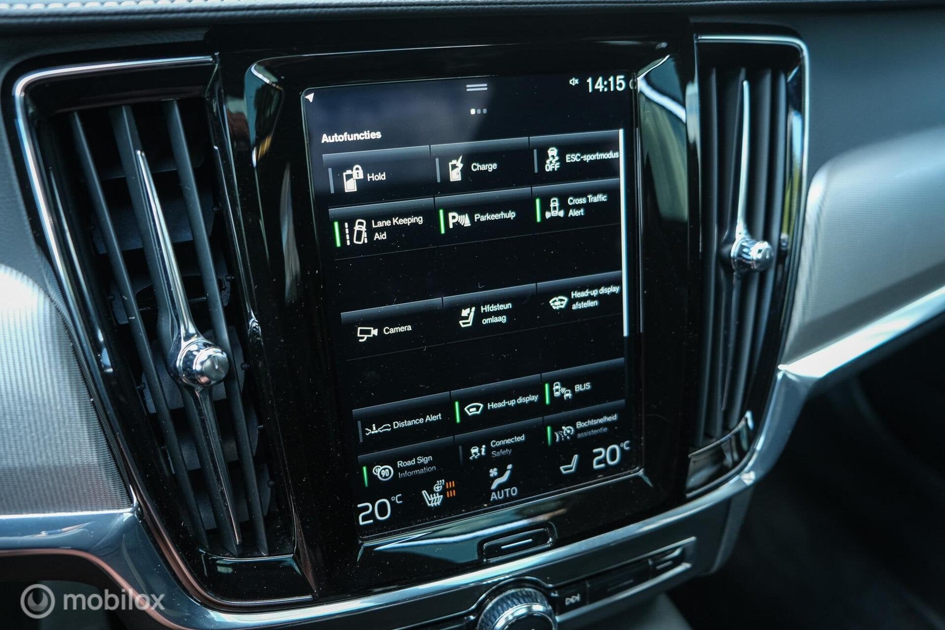 Foto 40 van Volvo V90 2.0 T8 AWD R-Design | Stoel en stuurwielverwarming