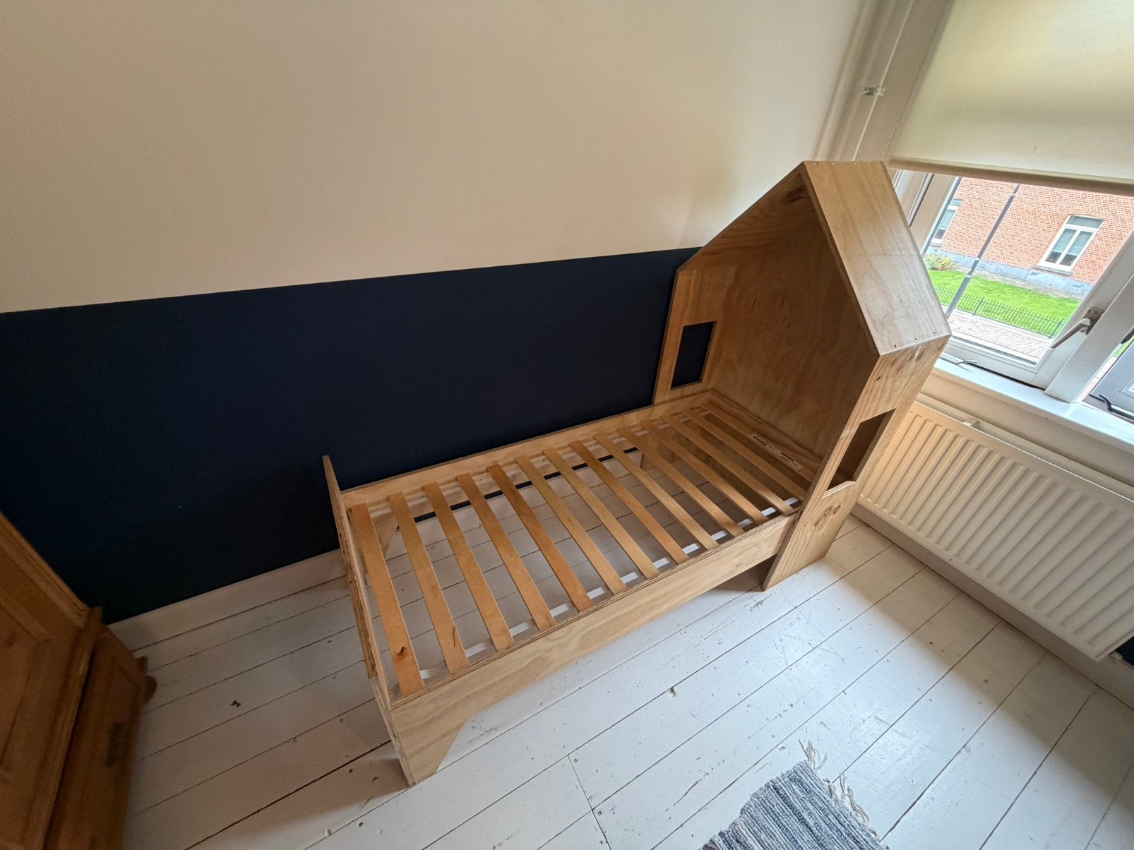 Kinder bed huisje, Ophalen, Beige, 190 cm of minder, Zo goed als nieuw