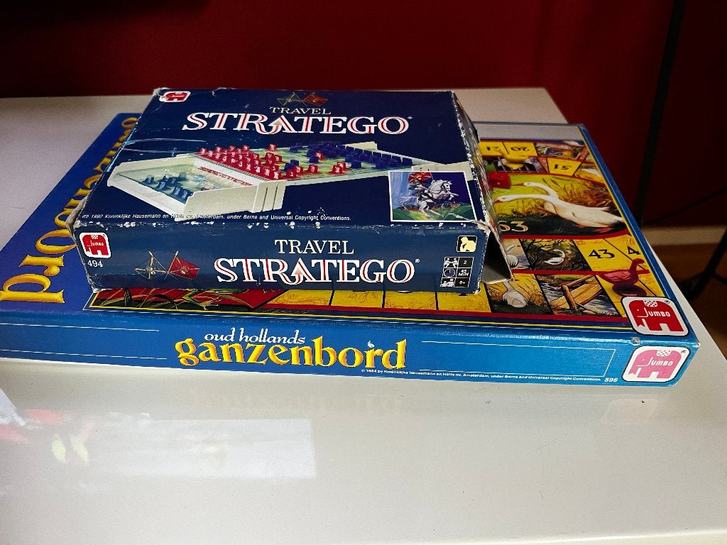 2x bordspellen, Hobby en Vrije tijd, Gezelschapsspellen | Bordspellen, Een of twee spelers, Ophalen, Zo goed als nieuw